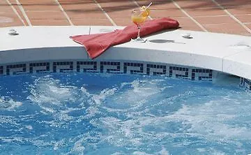Üdülőközpont Vasari 3*